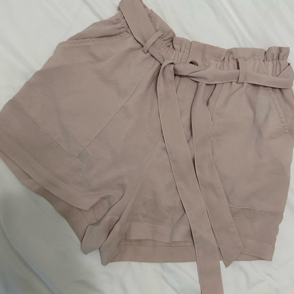 Paper bag style women’s pink nude shorts
